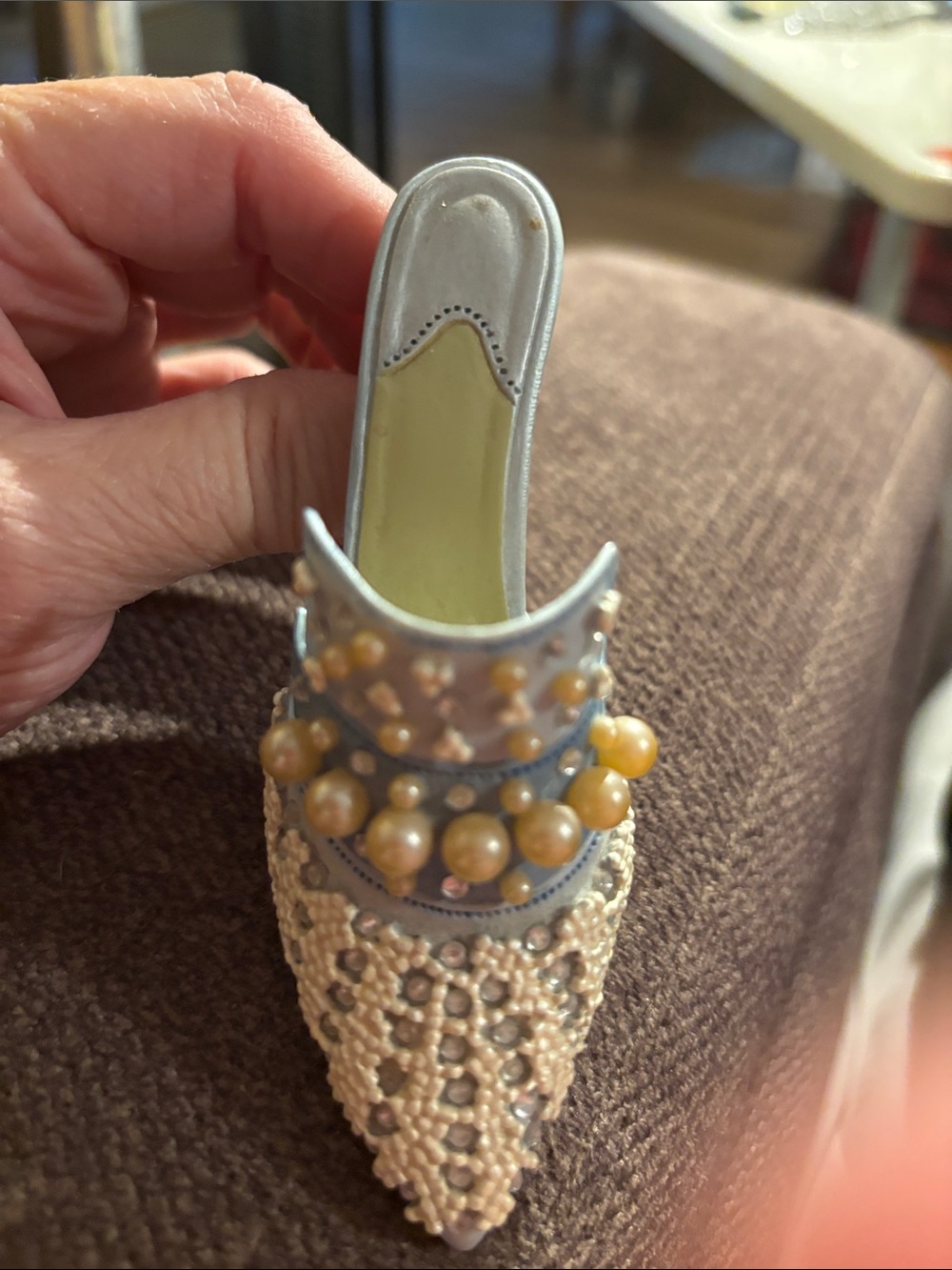 V I N T A G E -Just The Right Shoe Cream Beaded Pointed Mule with Gold Pearls